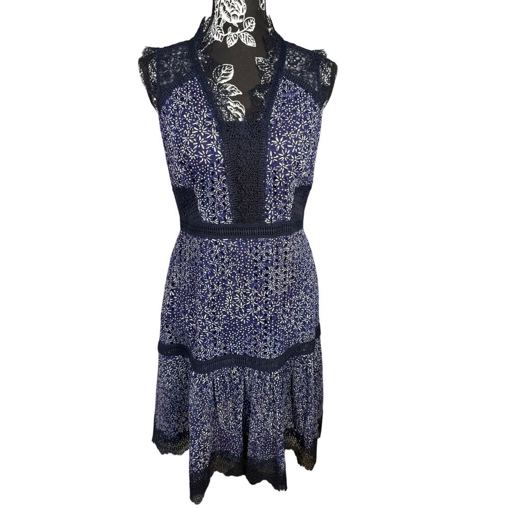 Elie Tahari Lace Trim Printed Dress Size 6 Blue Fit & Flare Feminine Chic